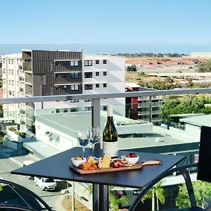 https://oaks-grand-gladstone.queenslandhotels.net